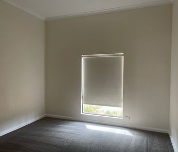 Neat and Tidy 4 bedroom home - Photo 4