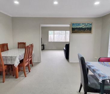 MANUREWA - 4 Bedroom Home - Photo 4