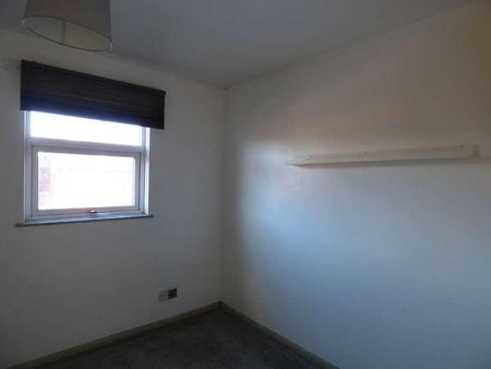 Water Lane, Purfleet, RM19 - Photo 4