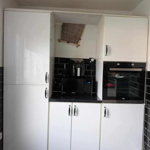 1 bedroom semi-detached house to rent - Photo 2