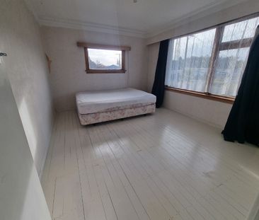 Charming on Hillary - Photo 4