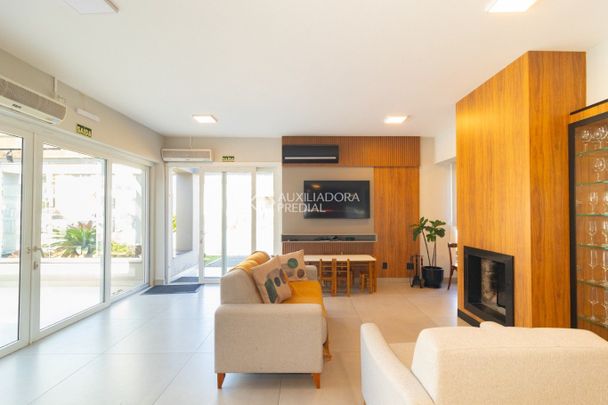Casa em Condomínio com 4 quartos e 151m² para alugar em Hípica, Porto Alegre. - Photo 1