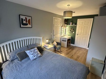 3 bedroom detached house to rent - Photo 5