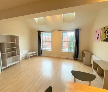 Apartment 18, 21 - Photo 2