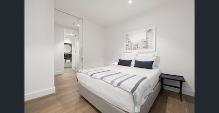 FULLY FURNISHED TWO BEDROOM APARTMENT AT THE HEART OF ALBERT PARK LAKE - Photo 2