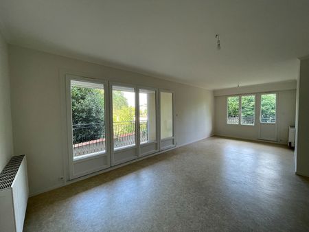 Location appartement 3 pièces, 87.60m², Fontenay-le-Comte - Photo 2