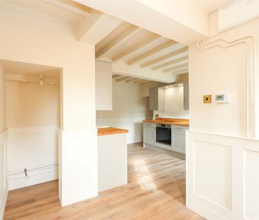 2 bedroom semi-detached house to rent - Photo 6