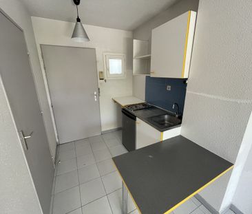 Location Appartement 1 pièce 23m² NIMES 30900 - Photo 3