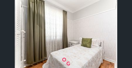 Charming Cottage in Prime Central Location - Photo 2