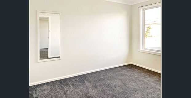 One Bedroom Unit Close to Town - Photo 1