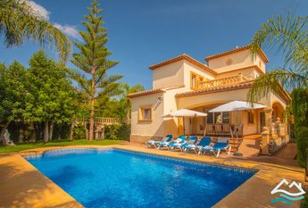 MORAIRA villa for rent with 4 bedroom garden and private pool