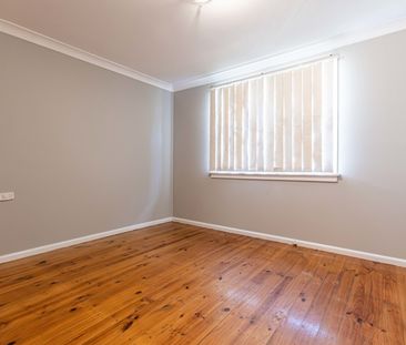 Neat and tidy home in a very central location! - Photo 3