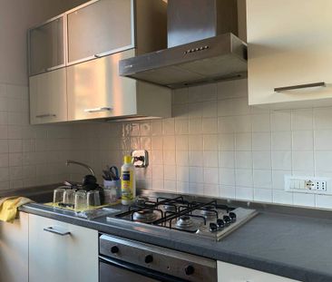 Ampio monolocale con separazione zona notte e giorno - Photo 4