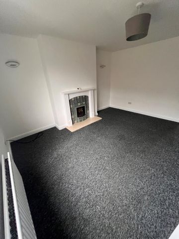 2 bedroom end of terrace house to rent - Photo 5