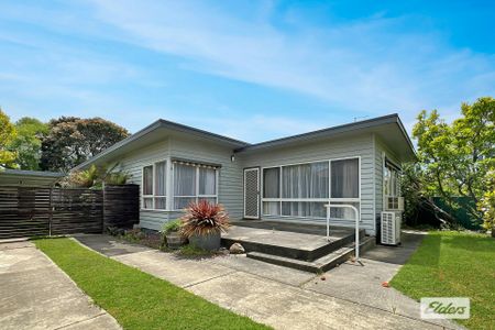 THREE BEDROOM - CLOSE TO ARARAT WEST - Photo 2