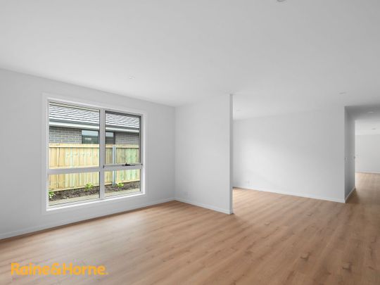 Spacious Family Home! - Photo 1