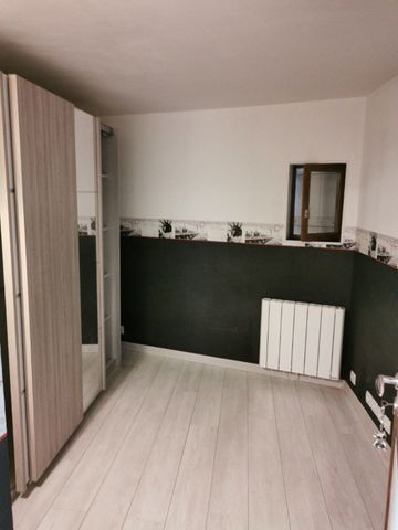 Location Appartement 3 pièces 43m² NOGENT LE ROI 28210 - Photo 2
