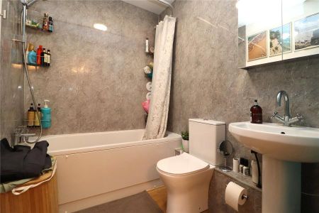 Eve Road, Woking - 1 bedroomProperty for lettings - Seymours - Photo 5