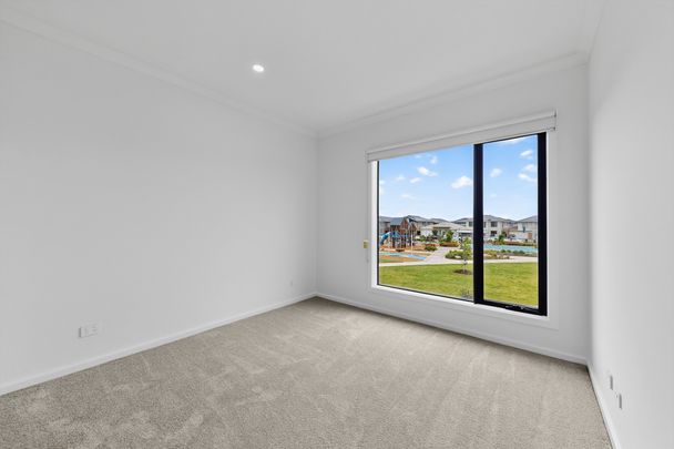 26 Jandakot Walk, Point Cook VIC 3030 - House For Rent | Domain - Photo 1