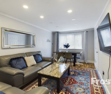 Pickwick Close, Hounslow,TW4 - Photo 1