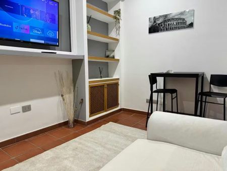 Via Eustachio Manfredi, Rome, Lazio 00197 - Photo 3