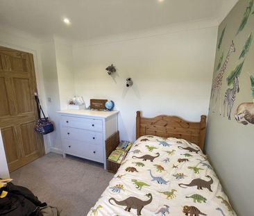 3 bedroom semi-detached house to rent - Photo 3