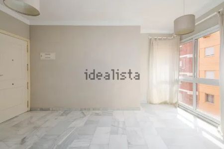 Alquiler de piso en Calle Barcenillas - Foto 4