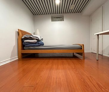 For Lease - 44 Glencoyne Cres Crescent Unit# One Bedroom Unit bsmt,... - Photo 4