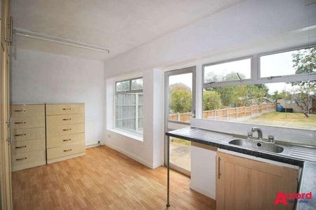 Rush Green Road, Romford, RM7 - Photo 5