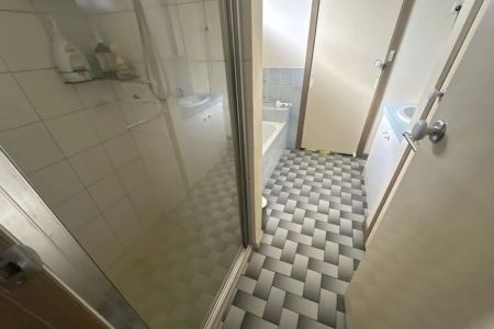 Excellent Location! - Photo 5