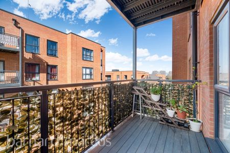 Thimble Crescent, WALLINGTON - Photo 4