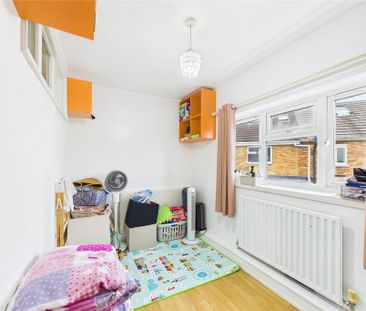 3 bedroom semi-detached house to rent - Photo 6