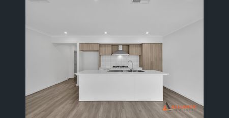 Modern Family Home with Stunning Views - Photo 4