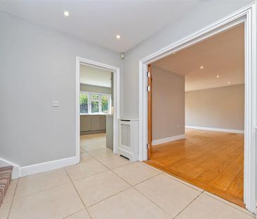 5 bedroom detached house to rent - Photo 1