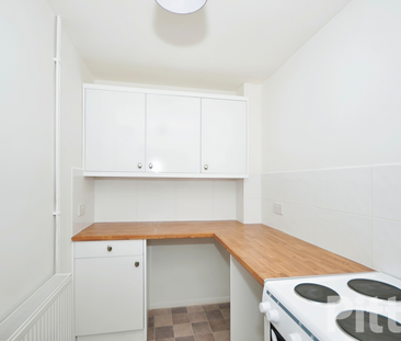 2 bedroom end of terrace house to rent - Photo 5