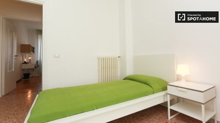 Via Giuseppe Giacosa, Milan, Lombardy 20127 - Photo 3