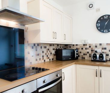 Estcourt Terrace, Headingley, Leeds - Photo 2