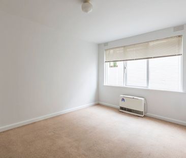 Thinking of selling? Contact our agent - Photo 3