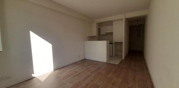 Location Appartement 1 pièce 23m² BORDEAUX 33800 - Photo 2