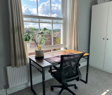 Room 1: Flat 4, 30 Stoke Road, Guildford, GU1 4HR - Photo 6