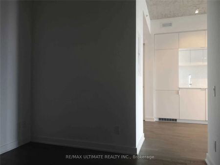 185 Roehampton Avenue #1009 - Photo 3