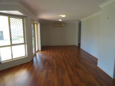 Family home in Highfields! - Photo 4