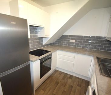 2 bedroom semi-detached house to rent - Photo 4