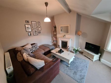 2 bedroom flat to rent - Photo 5