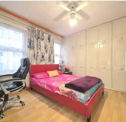 3 Bed Terraced House, Plaistow, E13 - Photo 1