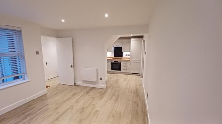 1 BED Terraced House To rent - Photo 2