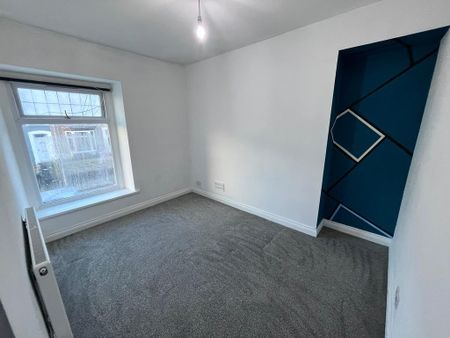 4 bedroom terraced house to rent - Photo 4