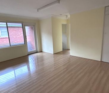 Spacious 2 Bedroom apartment - Photo 5
