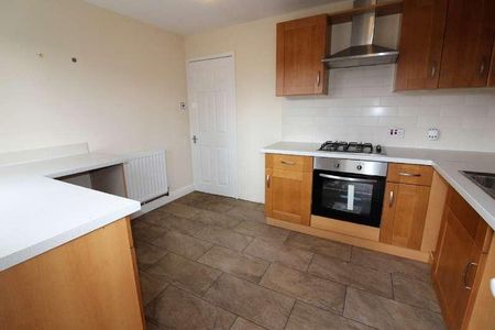 Windsor Walk, Darlaston, WS10 - Photo 4