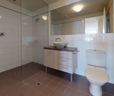 302/24 Bolton Street, Newcastle NSW 2300 - Photo 2